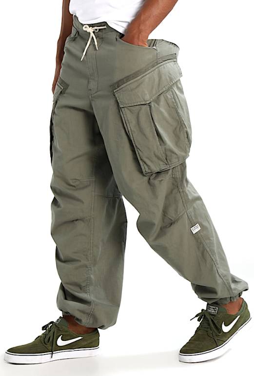 パラシュートパンツ.png パラシュートパンツ.png