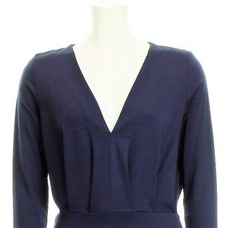 プランジングネック.jpg プランジングネック.jpg